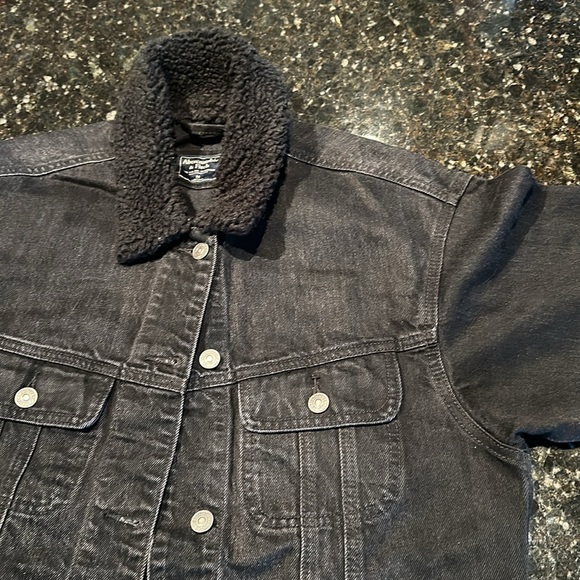 Black jean jacket , excellent condition - Picture 4 of 4